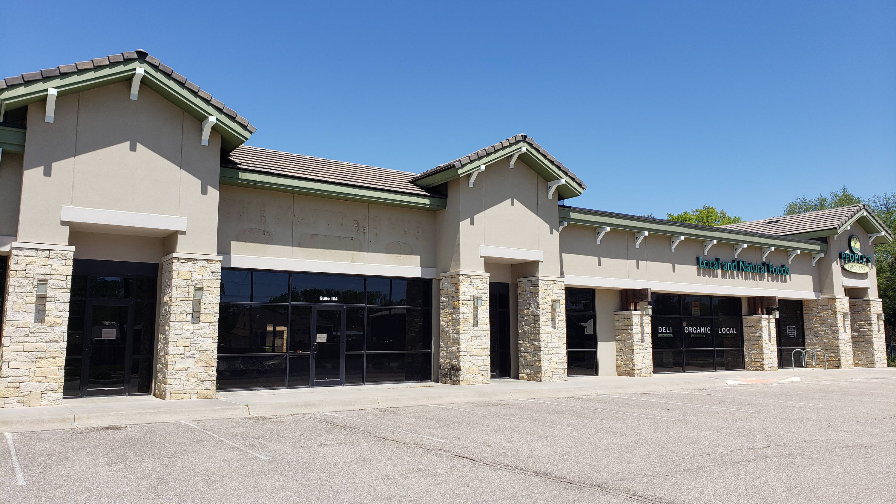 1620 Fort Riley Blvd, Manhattan, KS 66502