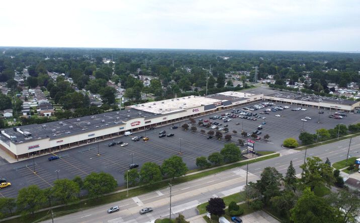 Pictures of Retail property located at 22525 Ecorse Rd, Taylor, MI 48180 for lease - image #1