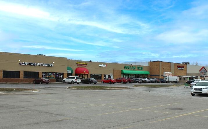 Pictures of Retail property located at 3197-3280 Gratiot Boulevard, Marysville, MI 48040 for lease - image #1
