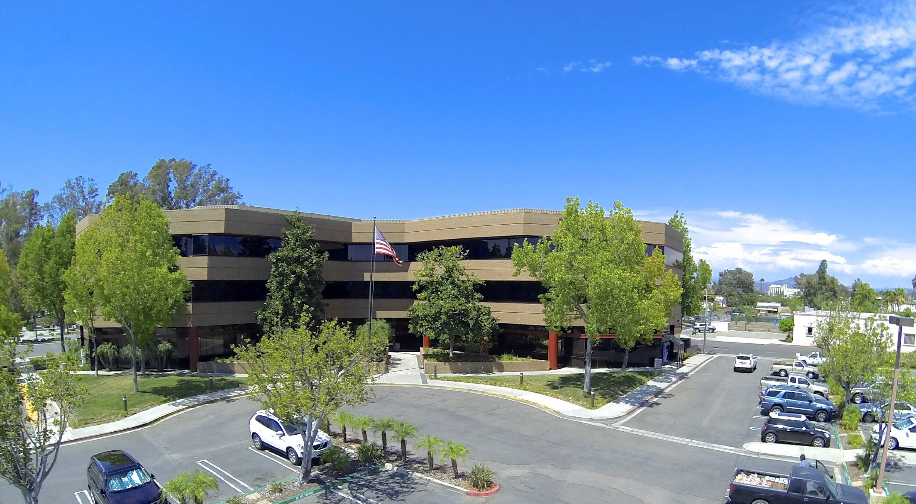 613 W Valley Pkwy, Escondido, CA 92025