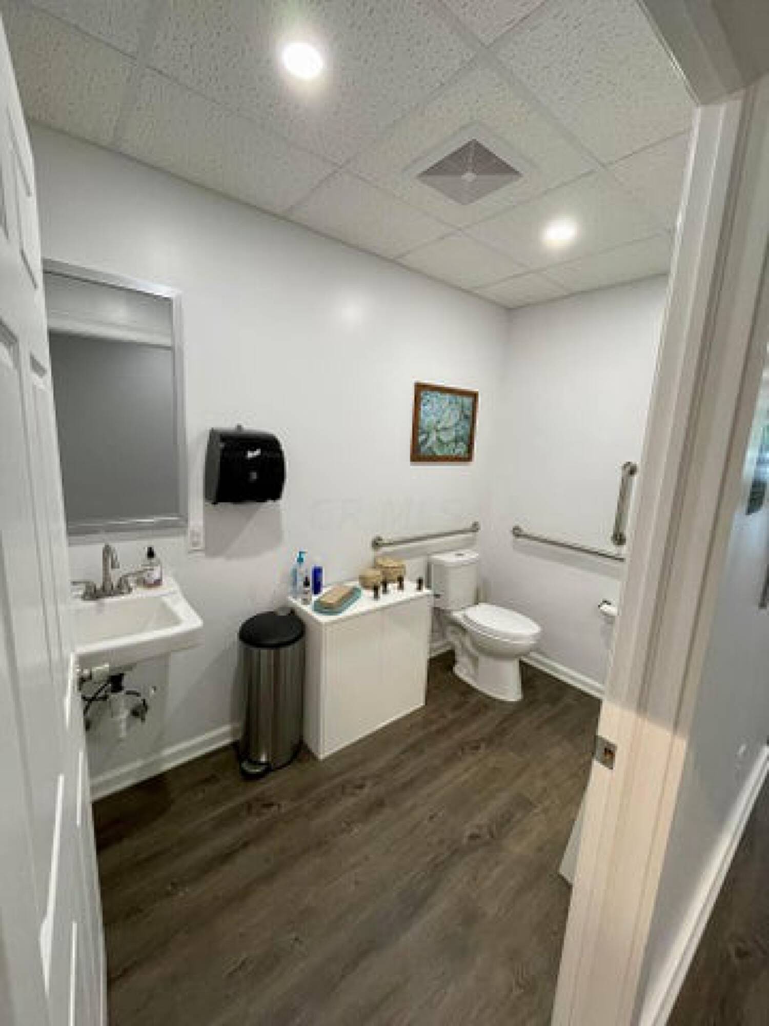 3017 Indianola Ave, Columbus, OH 43202