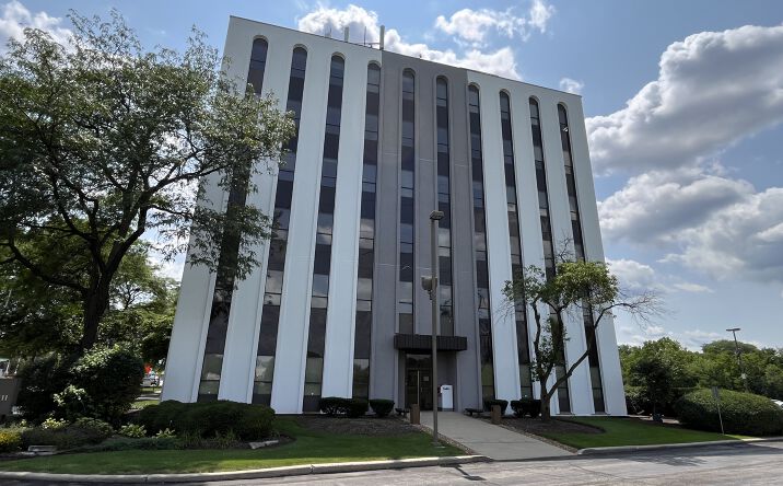 Pictures of Office property located at 1444 N Farnsworth Ave, Aurora, IL 60505 for lease - image #1