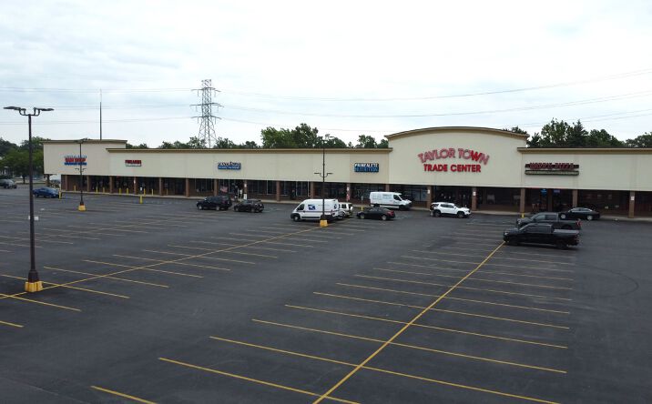 Pictures of Retail property located at 22525 Ecorse Rd, Taylor, MI 48180 for lease - image #1