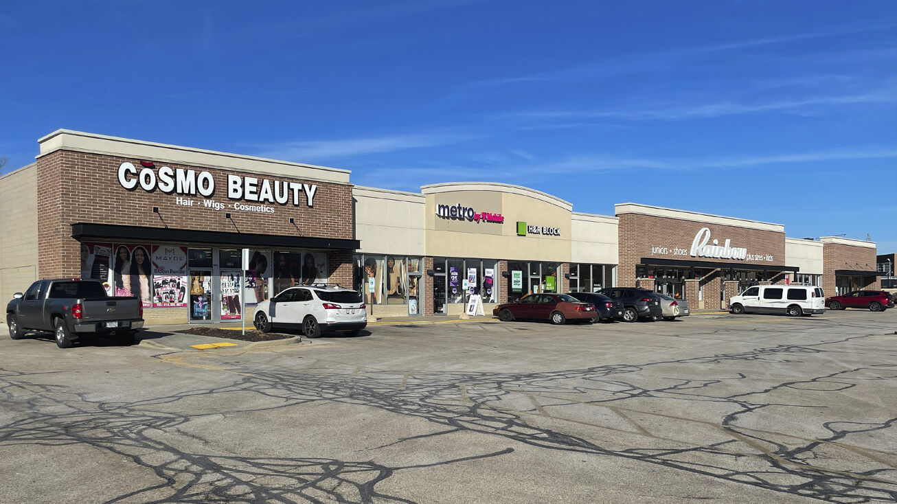 10420 W Silver Spring Dr, Milwaukee, WI 53225 Retail Space for Lease