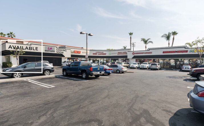 Pictures of Retail property located at 10006 Hawthorne Blvd, Inglewood, CA 90304 for lease - image #1