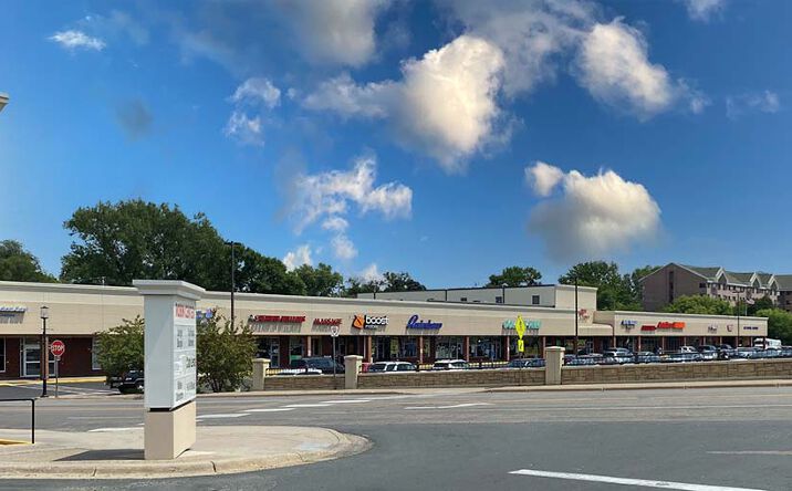 Pictures of Retail property located at 4044 Lakeland Ave N, Minneapolis, MN 55422 for lease - image #1