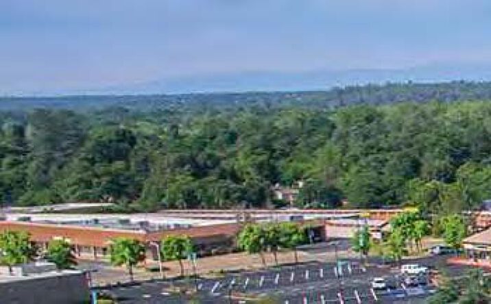 Pictures of Retail, Office property located at 10-190 Hartnell Ave, Redding, CA 96002 for lease - image #1