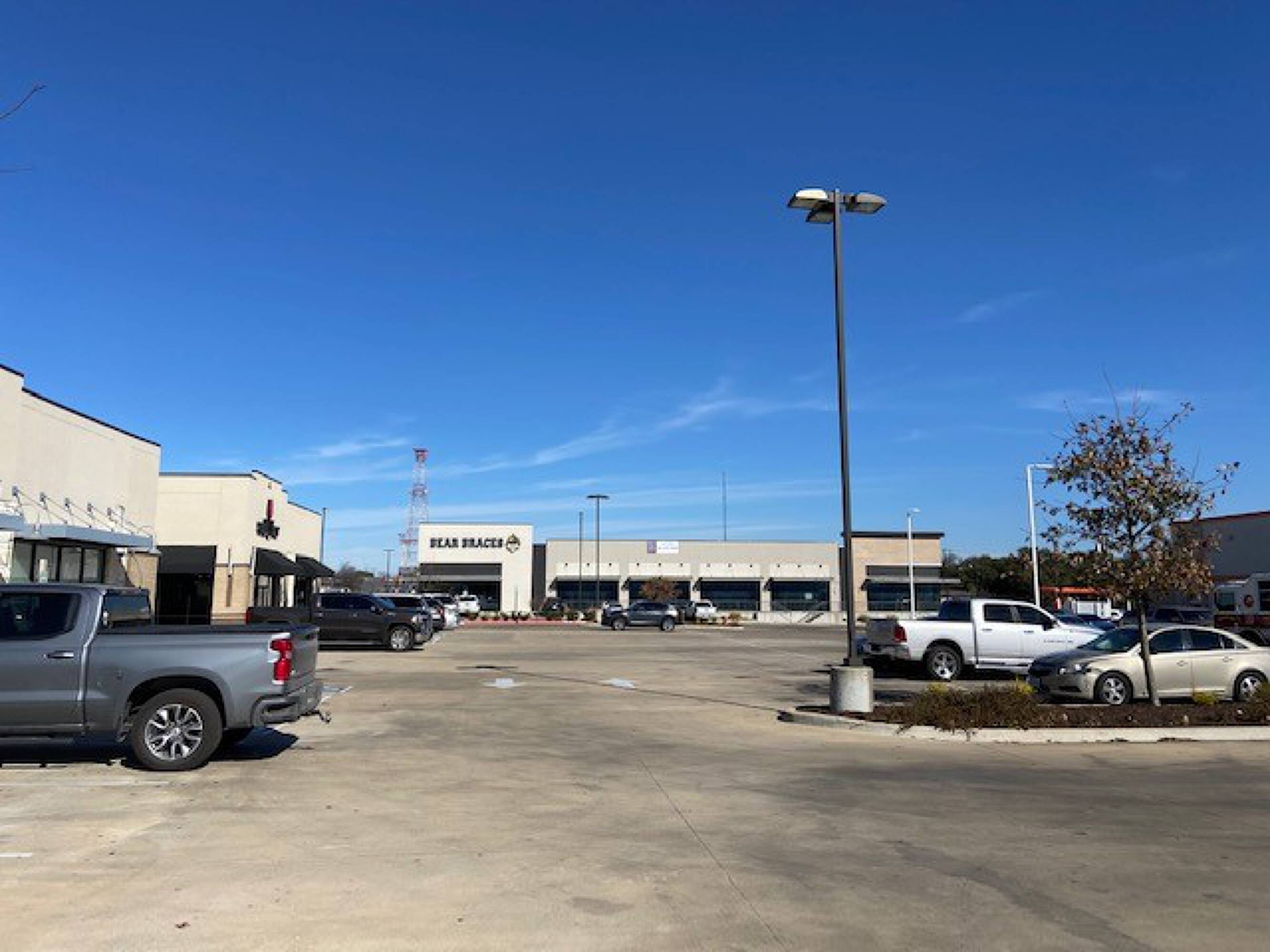 1107 N Valley Mills Dr, Waco, TX 76710