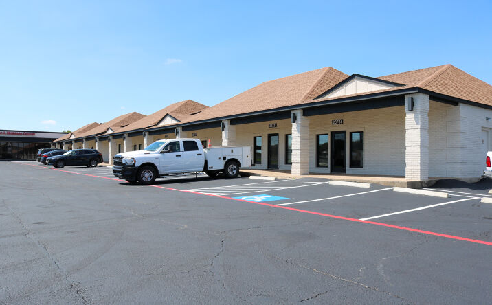 Pictures of Retail, Office property located at 28765 I-10, Boerne, TX 78006 for lease - image #1