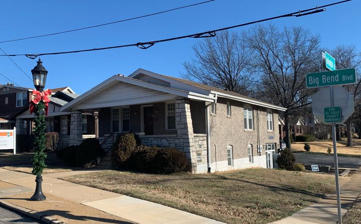 Pictures of Office property located at 1530 S Big Bend Blvd, Richmond Heights, MO 63117 for lease - image #1