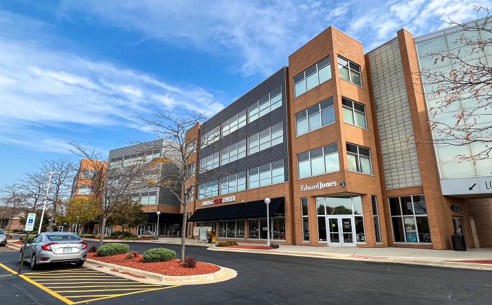 Pictures of Retail, Office property located at 6957 Olde Creek Rd, Rockford, IL 61114 for lease - image #1