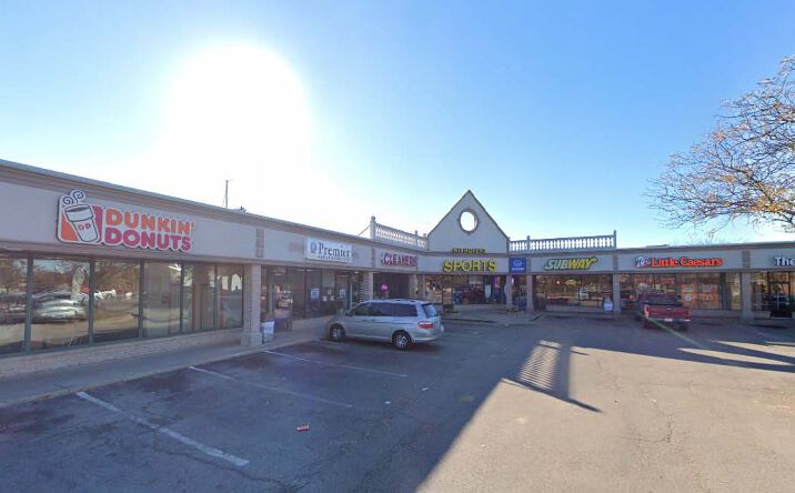 Pictures of Retail, Office property located at 2112 W Galena Blvd, Aurora, IL 60506 for lease - image #1