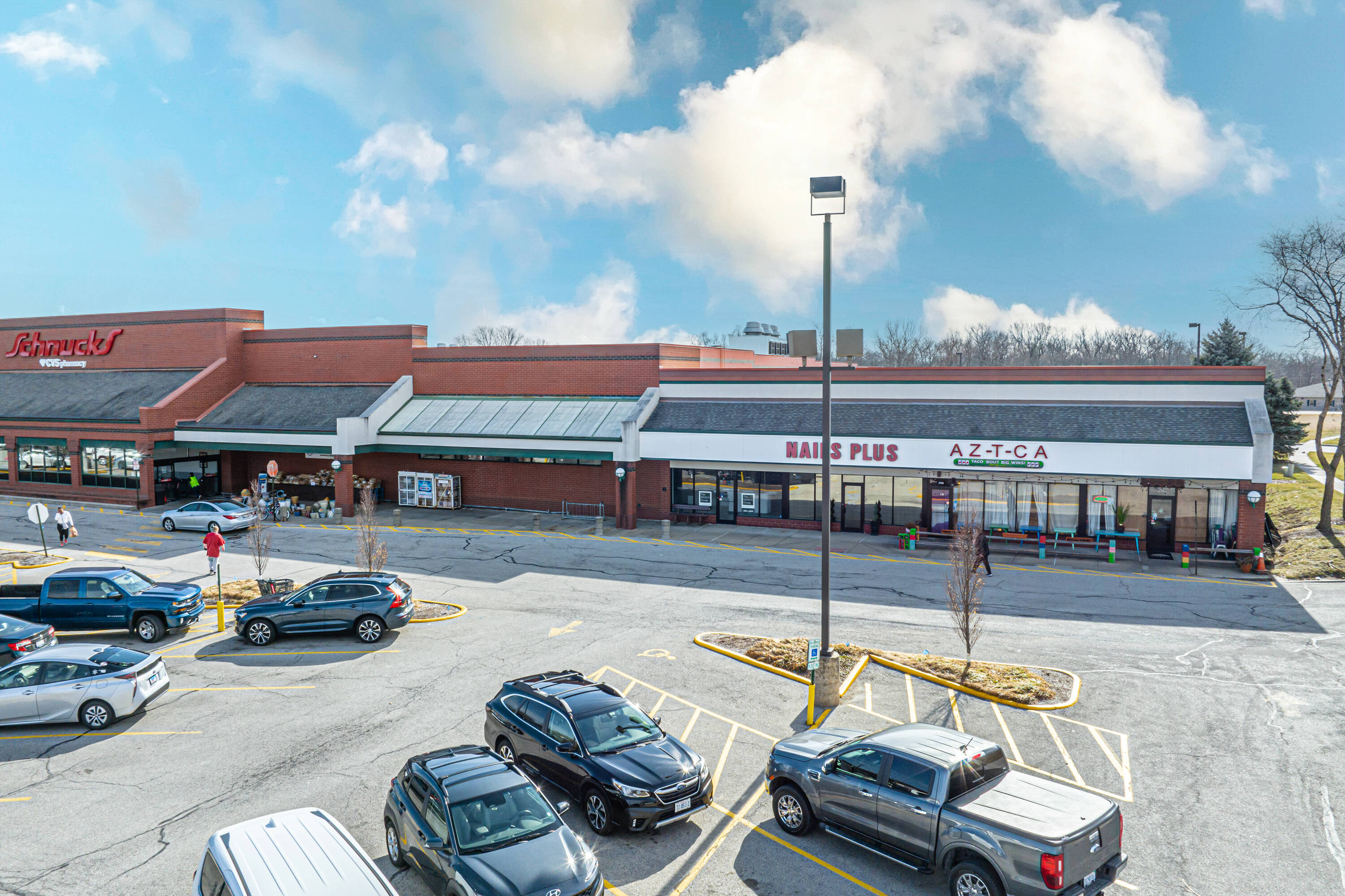 2801 Chatham Rd, Springfield, IL 62704