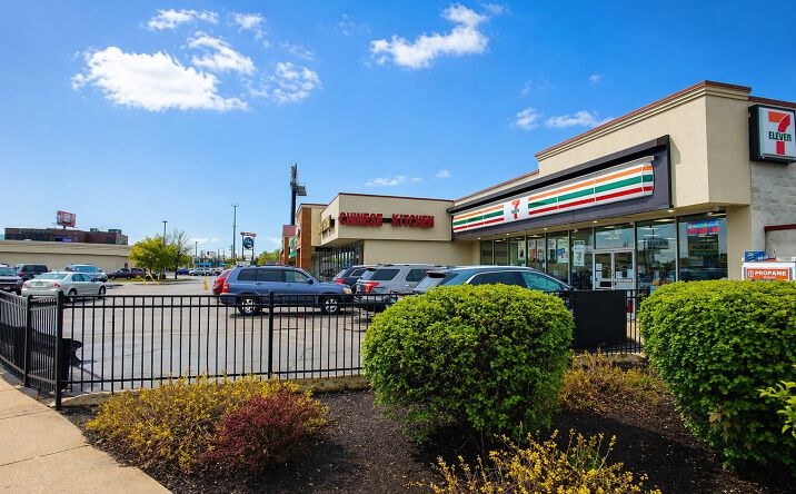Pictures of Retail property located at 5316 N Milwaukee Avenue, Chicago, IL 60630 for lease - image #1