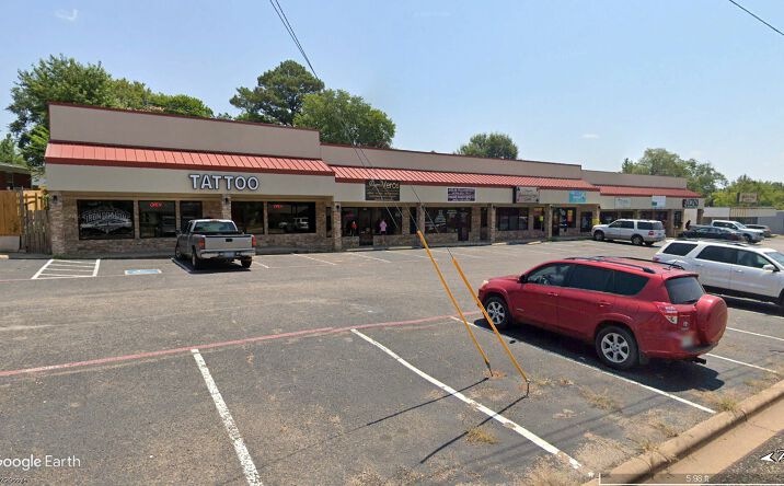 Pictures of Retail property located at 900 Pine Tree Rd, Longview, TX 75604 for lease - image #1
