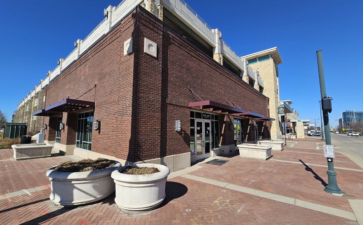 Pictures of Retail, Office property located at 530 S 3rd St, Manhattan, KS 66502 for lease - image #1