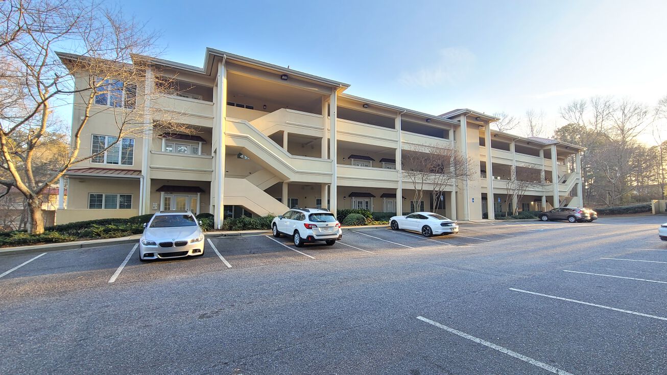 900 Old Roswell Lakes Pkwy, Roswell, GA 30076 Office Space for Lease