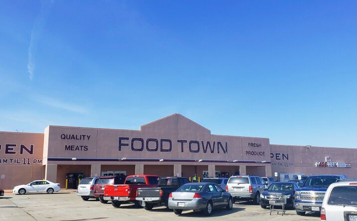 Pictures of Retail property located at 3316 Shaver St, Pasadena, TX 77504 for lease - image #1