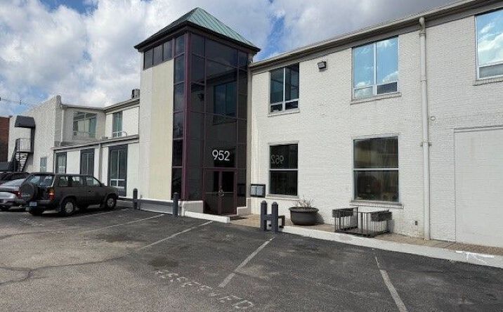 Pictures of Office property located at 952 S 3rd St, Louisville, KY 40203 for sales - image #1