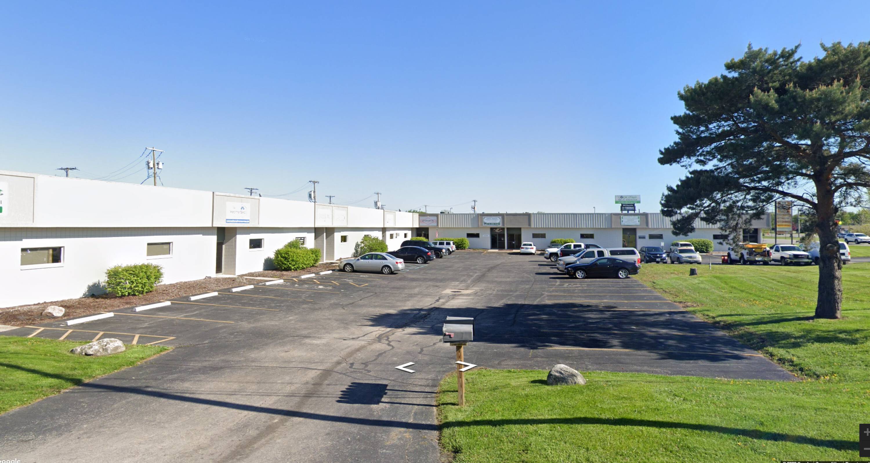 5242 Angola Rd, Toledo, OH 43615