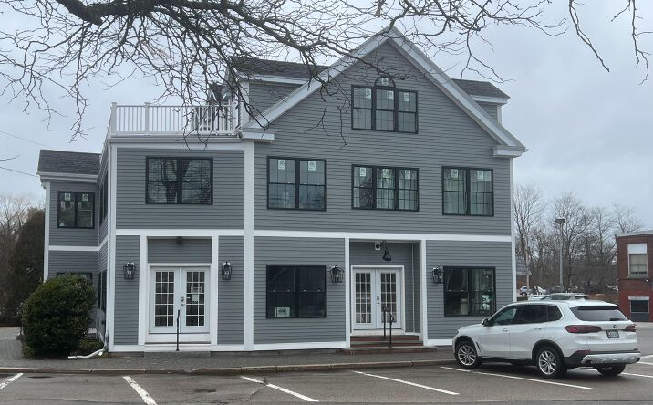 Pictures of Retail, Office, Industrial property located at 226 York St, York, ME 03909 for lease - image #1