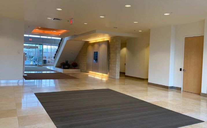 Pictures of Office property located at 9600 NE Cascades Parkway, Portland, OR 97220 for lease - image #1