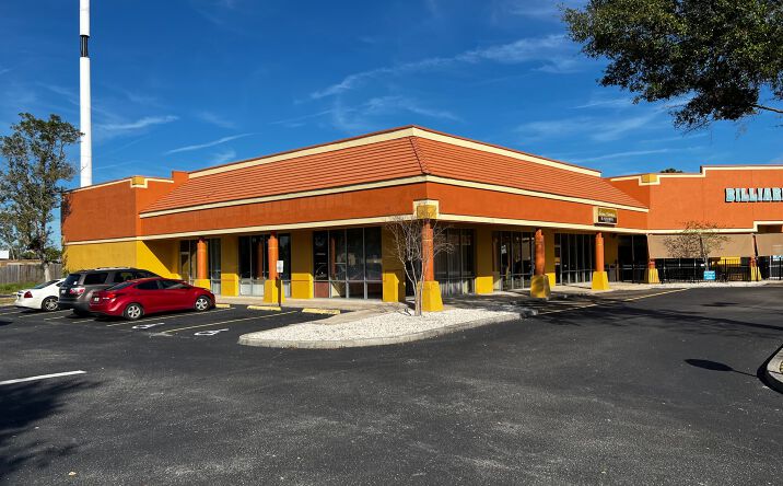 Pictures of Office, Retail, Restaurant property located at 950 N Courtenay Pkwy, Merritt Island, FL 32953 for lease - image #1
