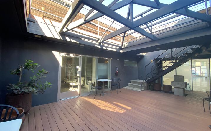 Pictures of Office property located at 2020 S Robertson Blvd, Los Angeles, CA 90034 for lease - image #1