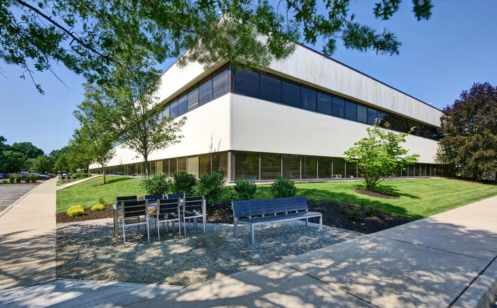 Pictures of Office property located at 354 Eisenhower Pkwy, Livingston, NJ 07039 for lease - image #1