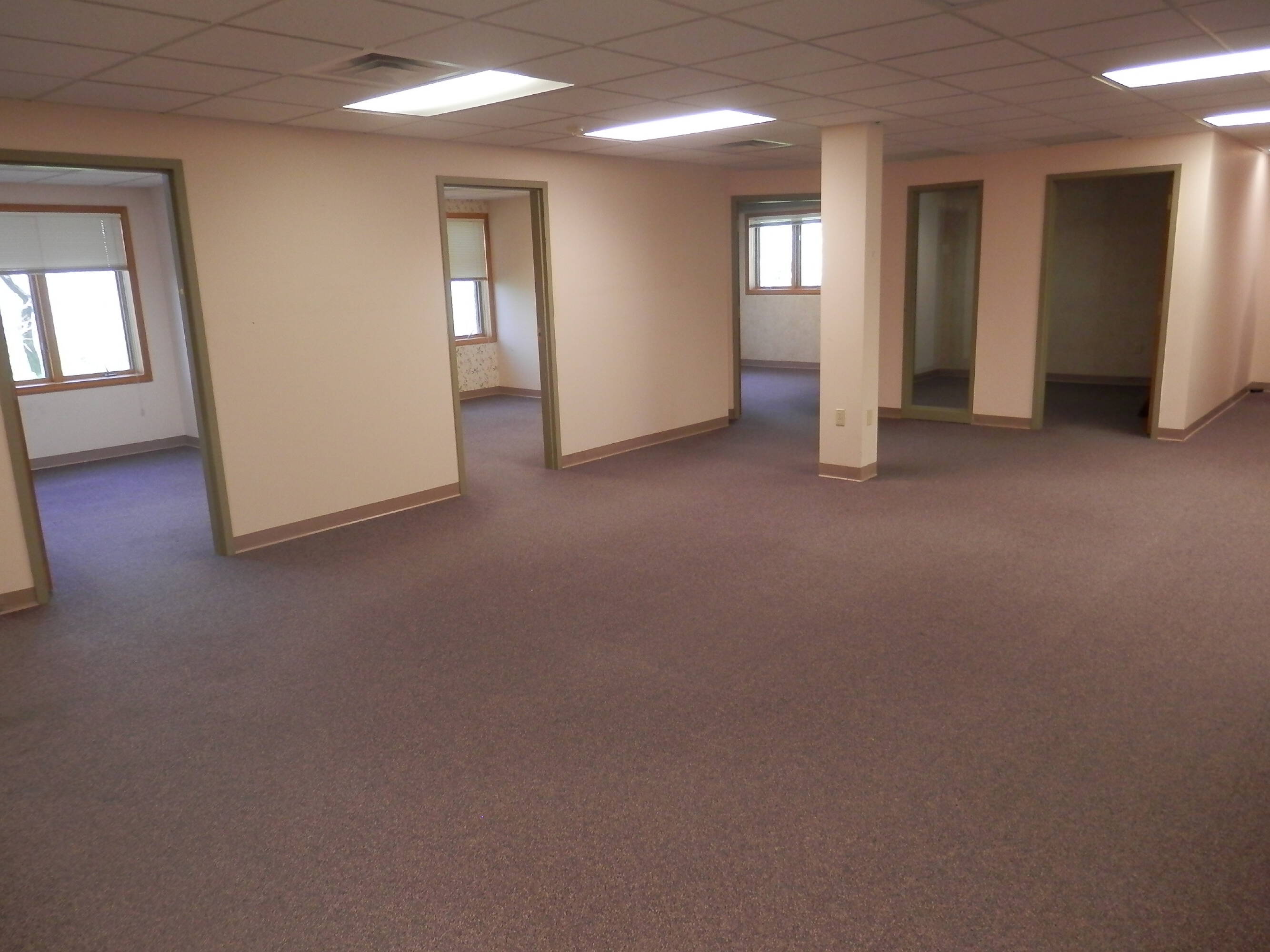 2501 Chatham Rd, Springfield, IL 62704 Retail Space for Lease 2501 CHATHAM Road