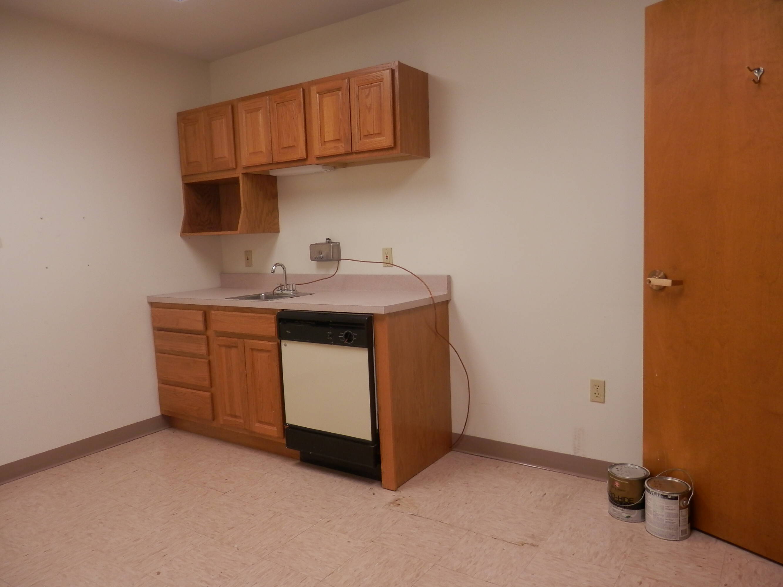 2501 Chatham Rd, Springfield, IL 62704