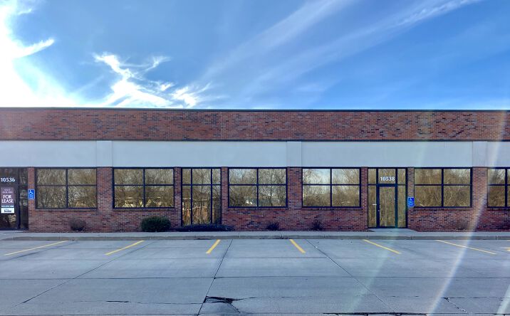 Pictures of Office property located at 10500 Justin Dr, Urbandale, IA 50322 for lease - image #1
