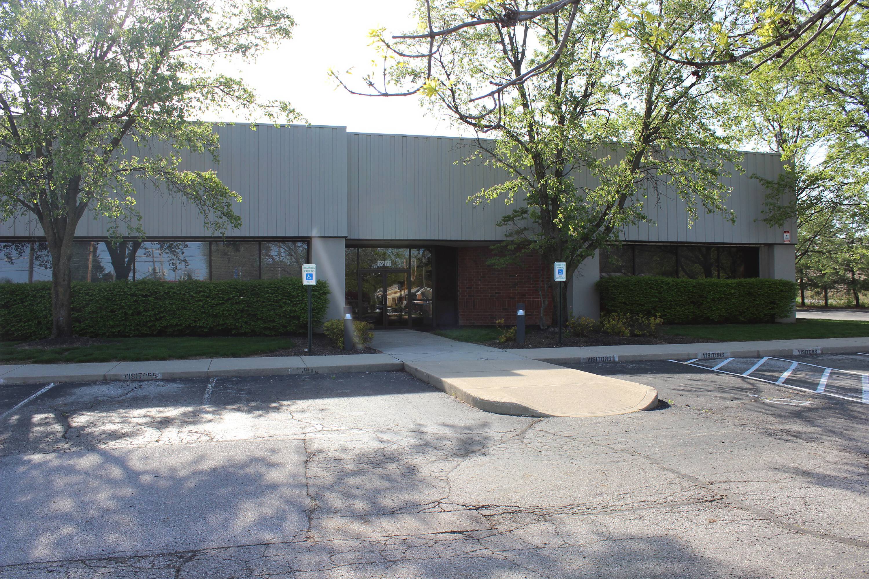 5255 Sinclair Rd, Columbus, OH 43229