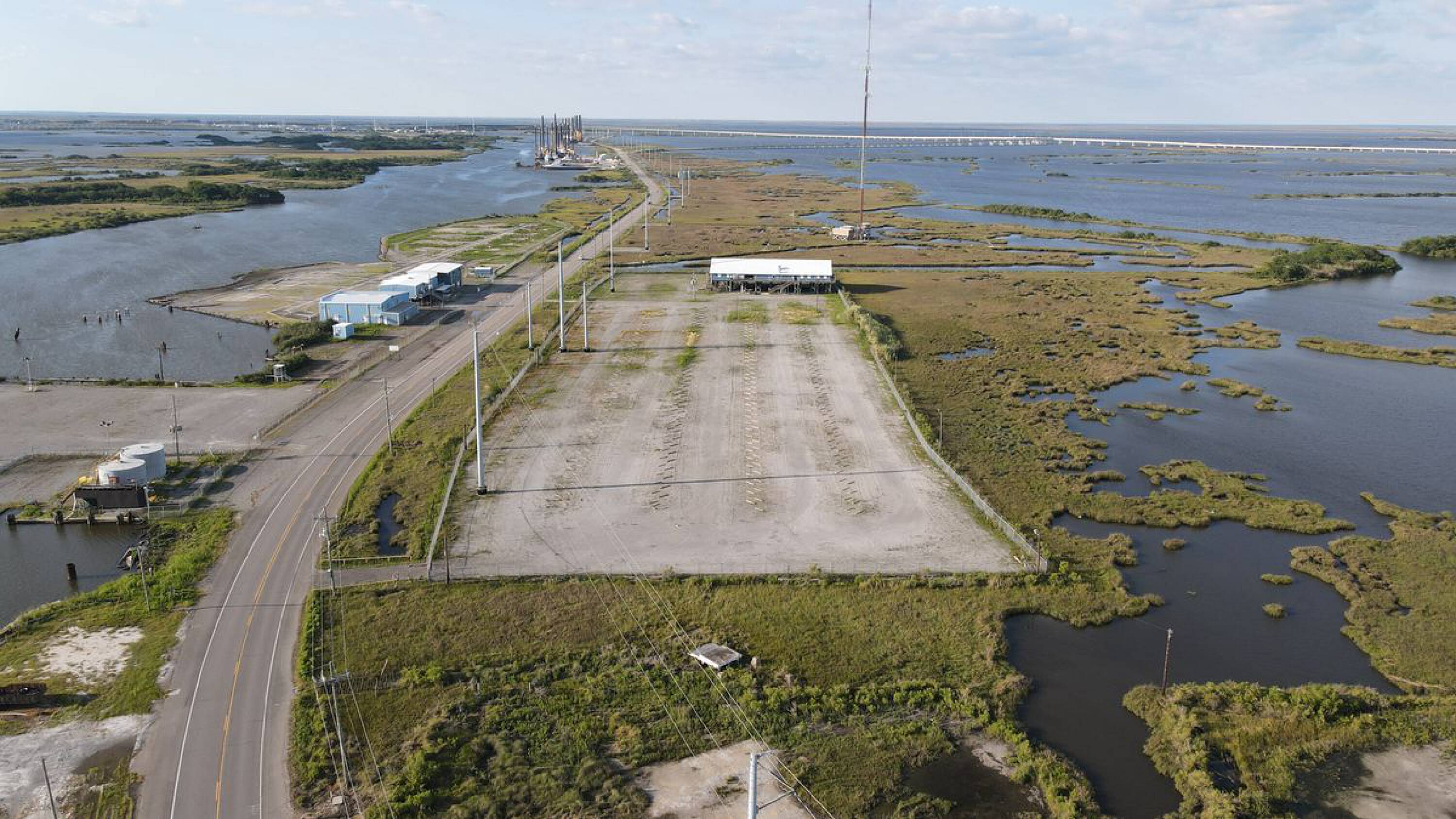 27500 Old Louisiana 1, Golden Meadow, LA 70357