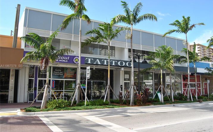 Pictures of Office property located at 3213 N Ocean Blvd # 1, Fort Lauderdale, FL 33308 for lease - image #1