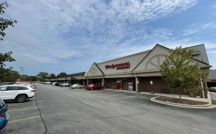 Pictures of Retail property located at 1531-1711 W Campbell St, Arlington Heights, IL 60005 for lease - image #1