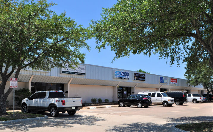 Pictures of Office property located at 3900 Texas 6 Frontage Rd, College Station, TX 77845 for lease - image #1