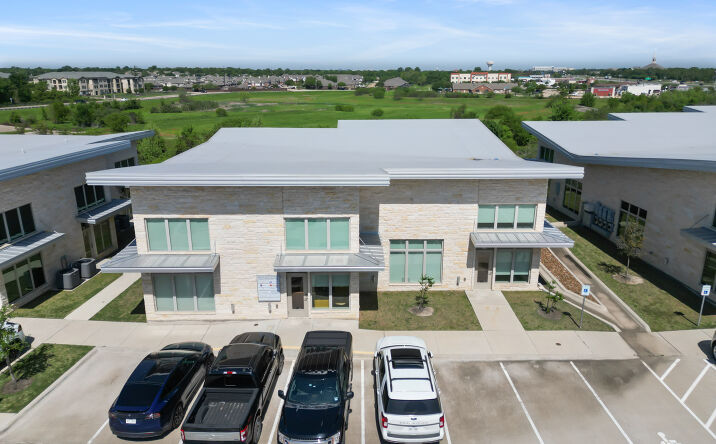 Pictures of Office property located at 4438 Sh 6 S Units 401 & 402, College Station, TX 77845 for lease - image #1
