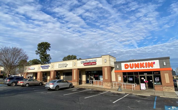Pictures of Retail property located at 2921 N Main St, Anderson, SC 29621 for lease - image #1