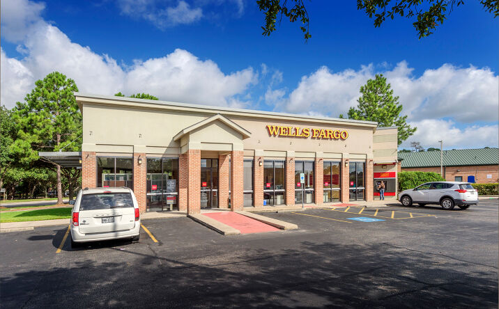 Pictures of Retail property located at 4540 Kingwood Dr, Kingwood, TX 77345 for lease - image #1