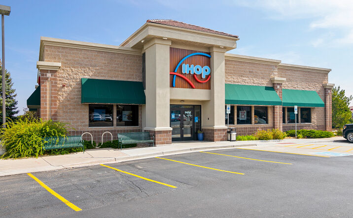 Pictures of Retail property located at 9567 S University Blvd, Highlands Ranch, CO 80126 for lease - image #1