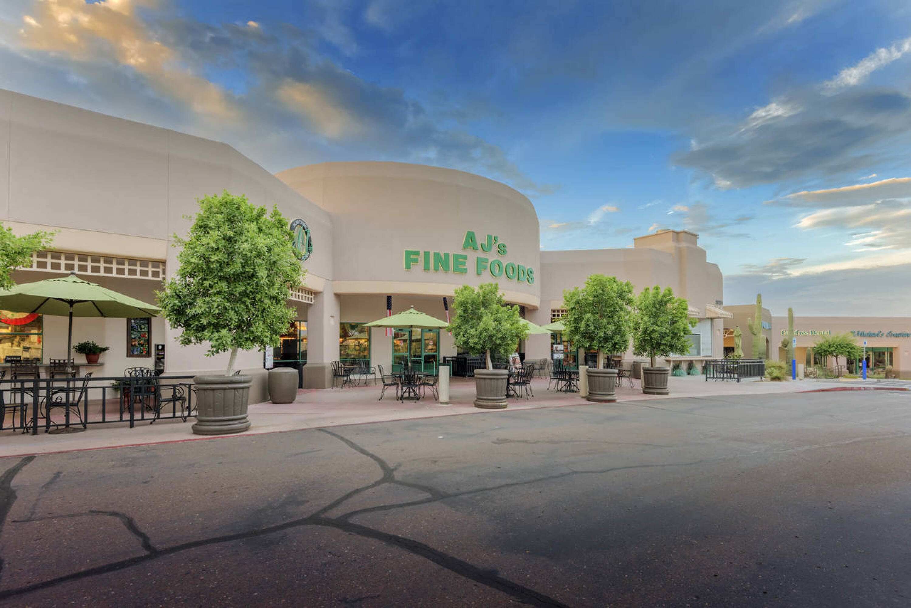 N Pima Rd. & E Pinnacle Peak Rd, Scottsdale, AZ 85255