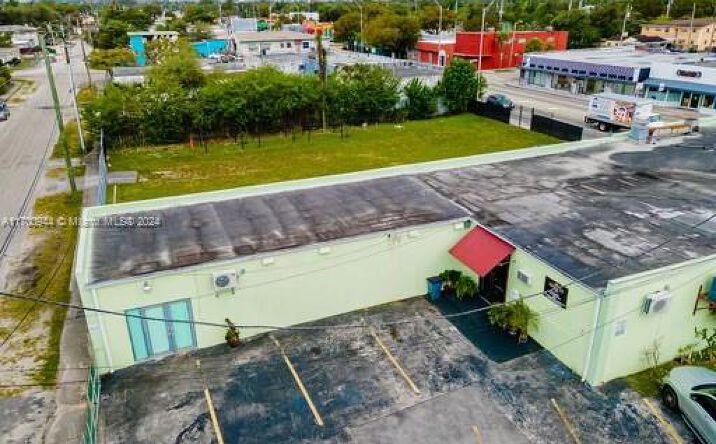 Pictures of Industrial, Restaurant, Office, Retail property located at 5711 NW 7th Ave, Miami, FL 33127 for lease - image #1