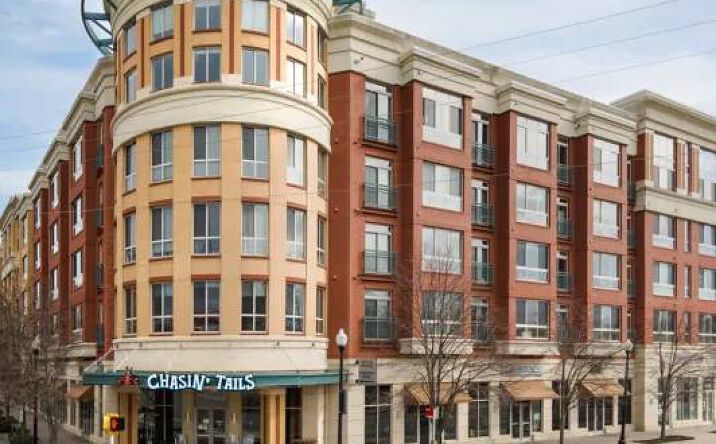 Pictures of Restaurant property located at 2200 N Westmoreland St, Arlington, VA 22213 for lease - image #1