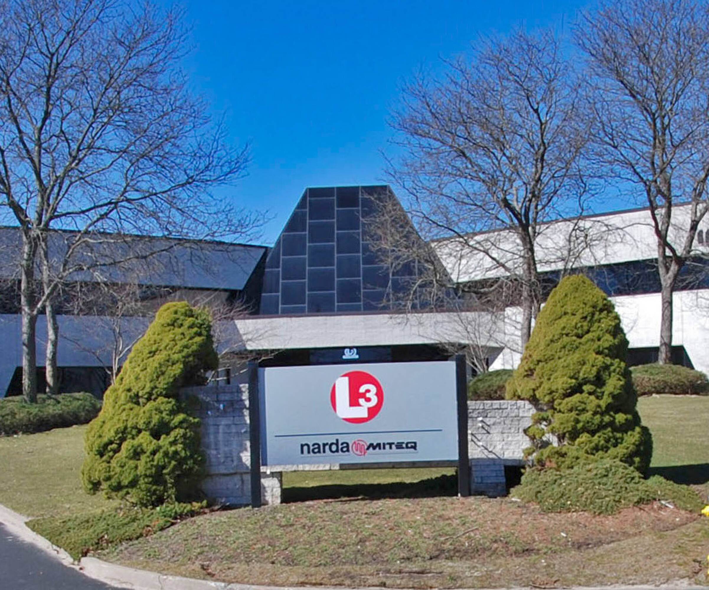 100 Davids Dr, Hauppauge, NY 11788