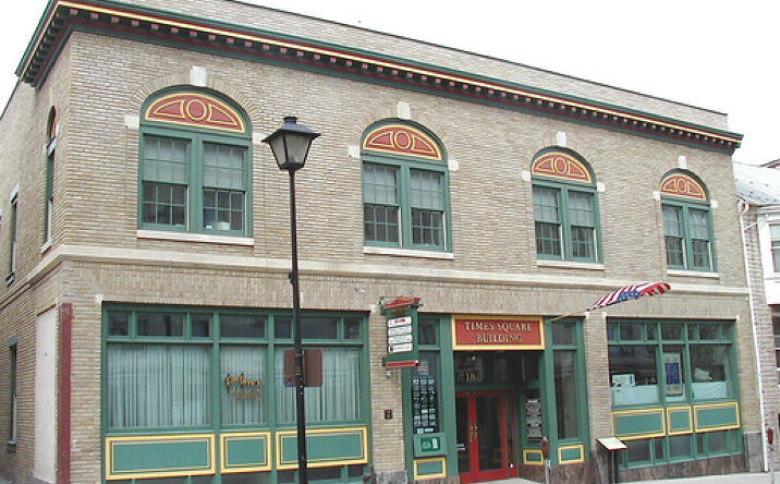 Pictures of Retail, Office, Special Purpose property located at 18 Carlisle St, Gettysburg, PA 17325 for lease - image #1