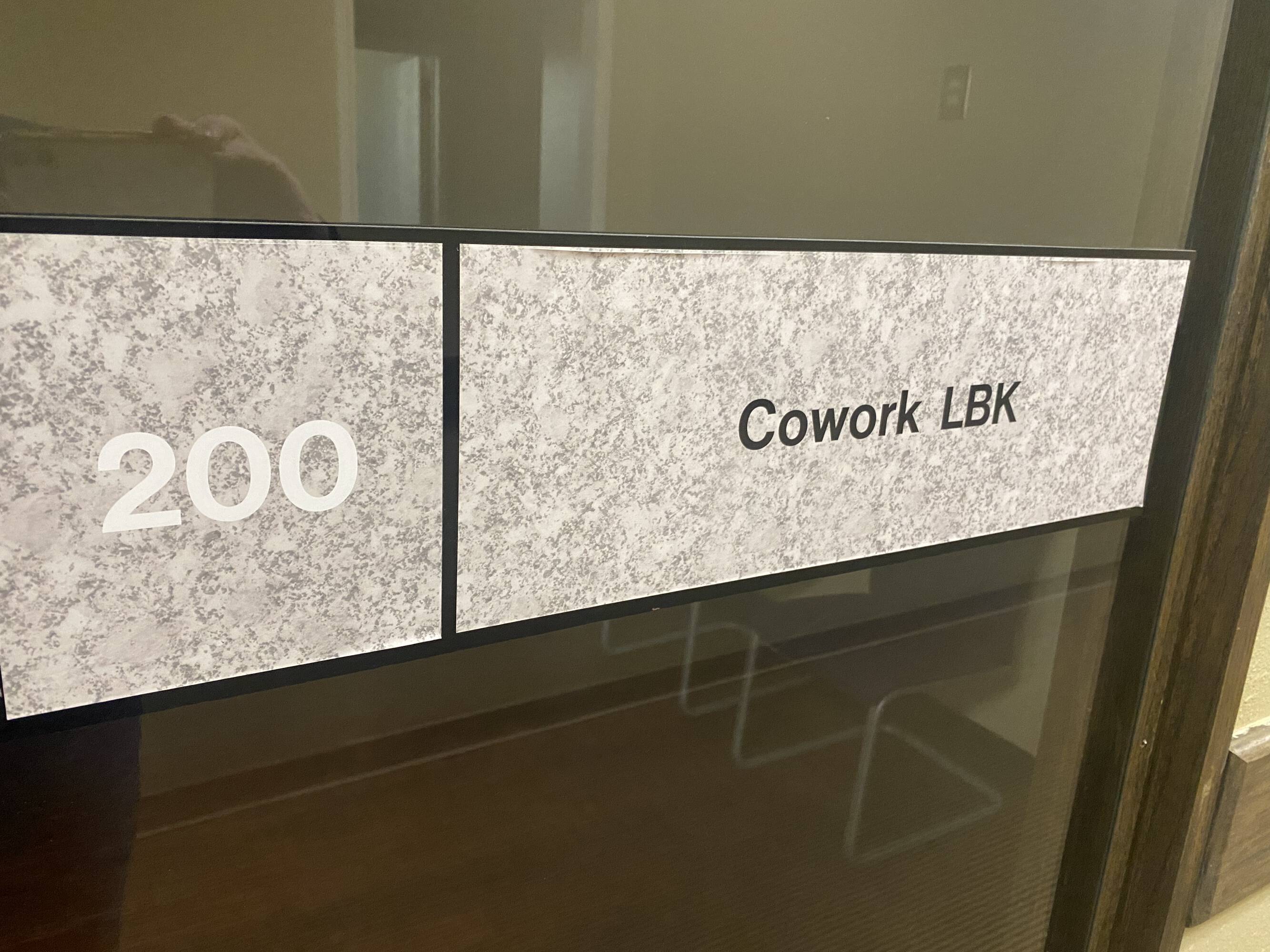 2279096