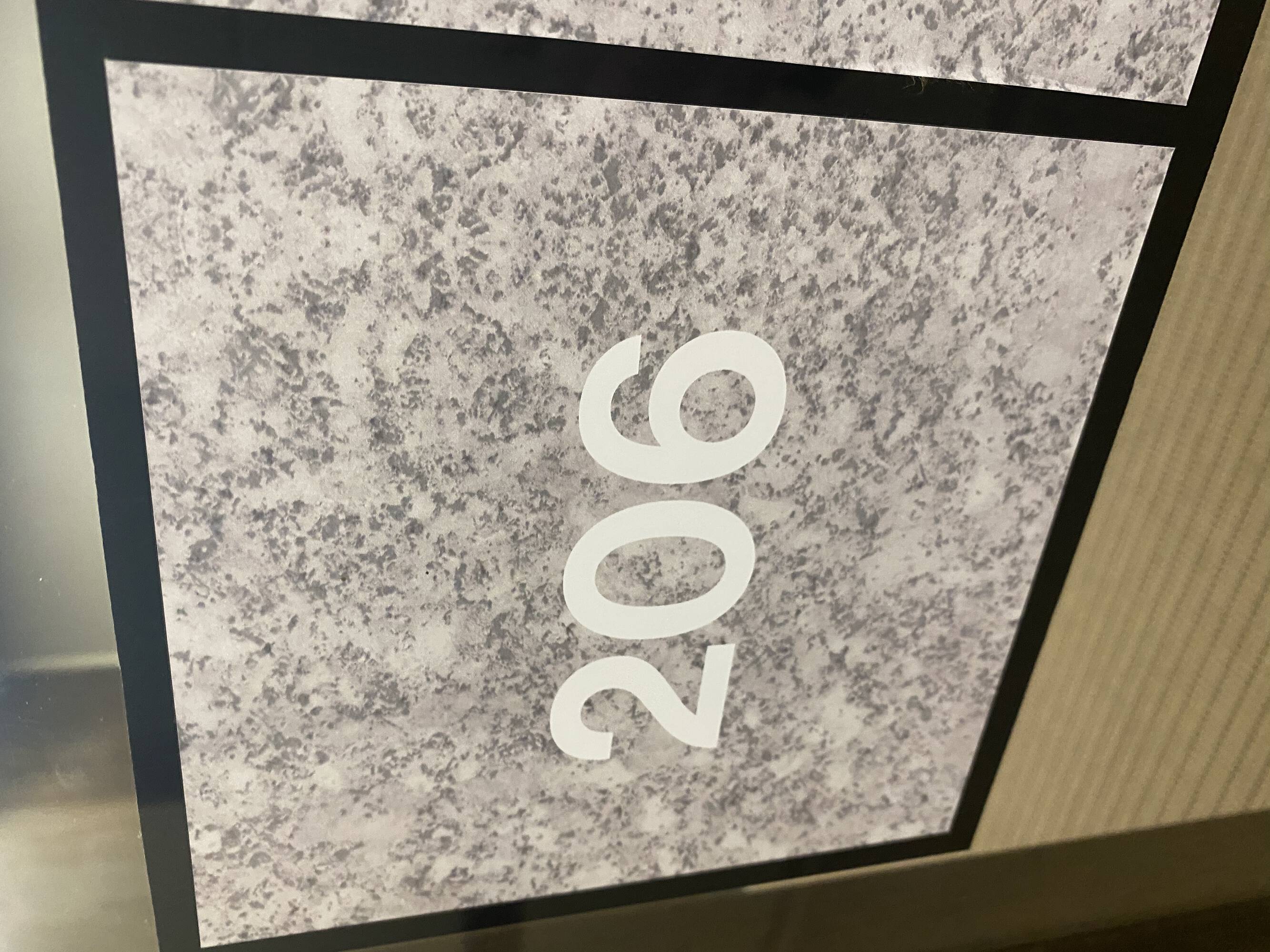 2276575