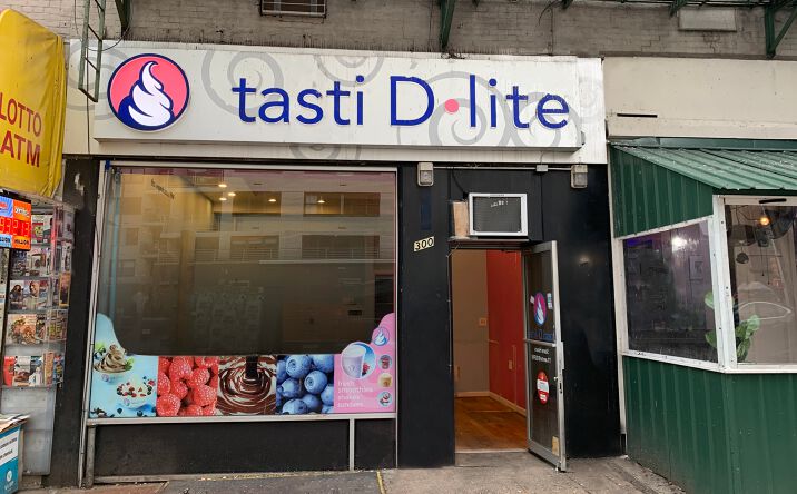 Pictures of Retail property located at 300 East 86th St, New York, NY 10028 for lease - image #1