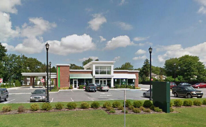 Pictures of Retail property located at 485 Montauk Hwy, West Islip, NY 11795 for lease - image #1